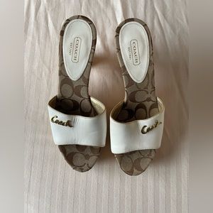 Pre-loved Coach Sandals Size 8.5